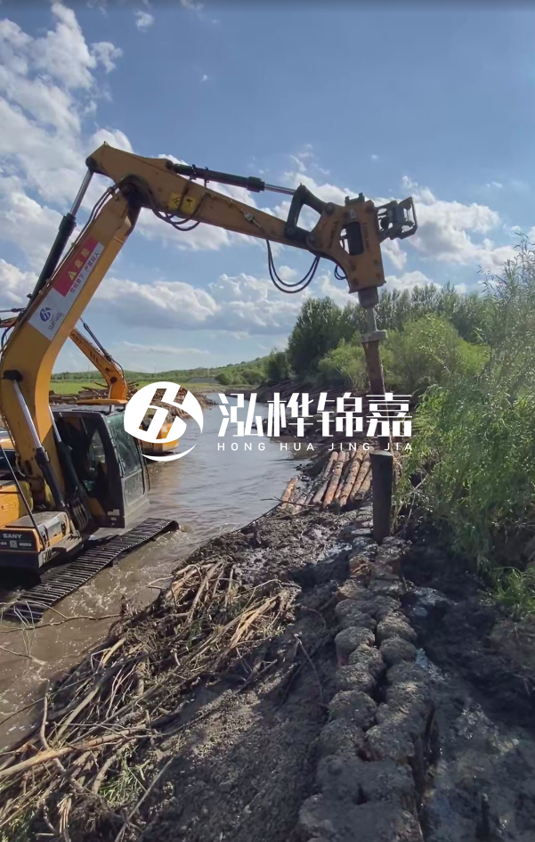 鹽城挖機打木樁專業(yè)施工-河道兩邊打木樁的注意事項?