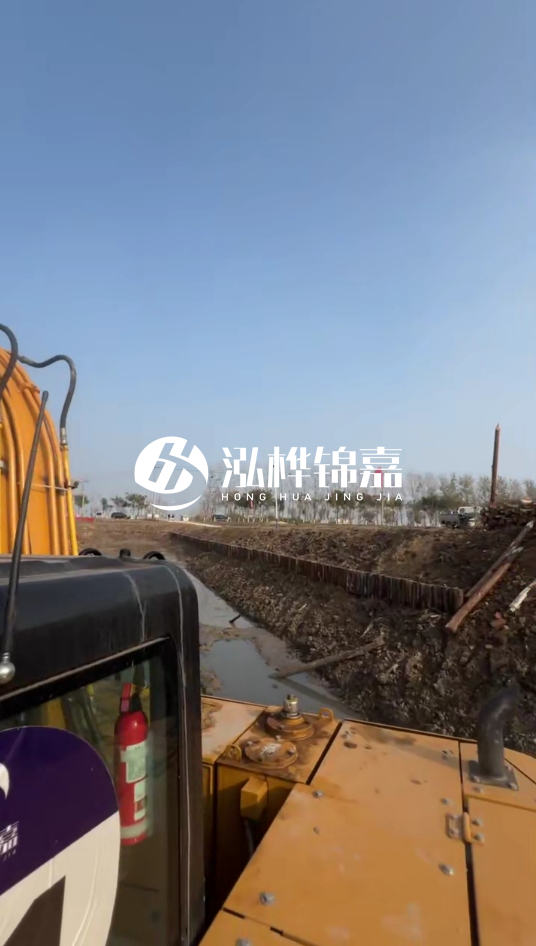 三門峽挖機打木樁專業施工-松木樁打樁木價格含運輸成本嗎?