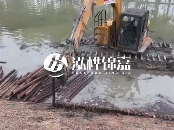 怎么選擇靠譜的松木樁施工隊 - 水上打松木樁聯(lián)系電話多少?