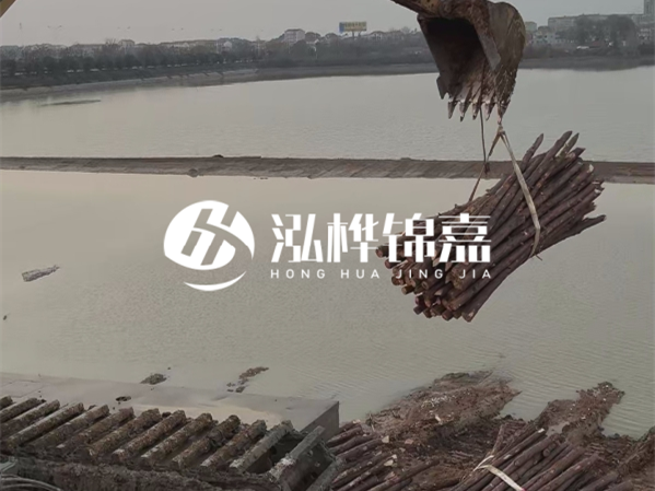 包工包料和清工施工哪種更劃算？1000根松木樁正常施工周期要多久？