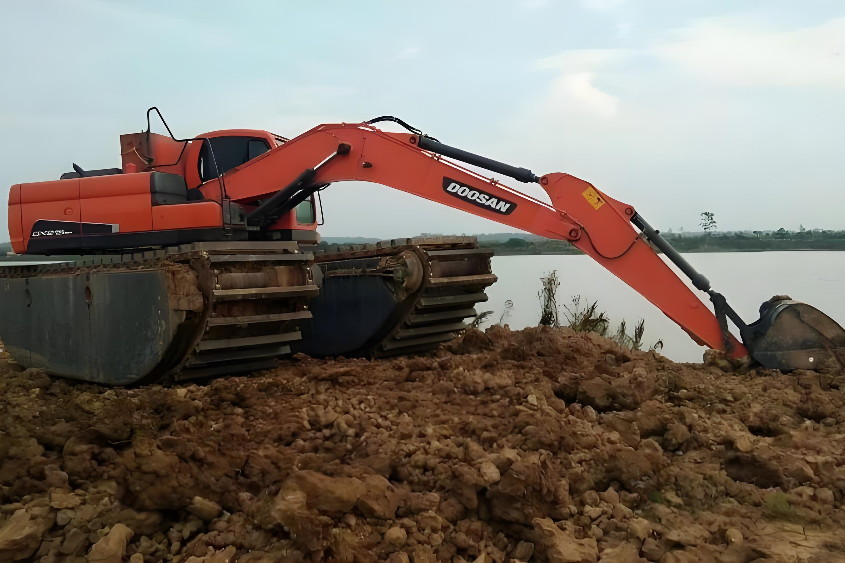 武漢水挖清淤團隊泓樺錦嘉-水庫清淤一立方米的價格是多少??