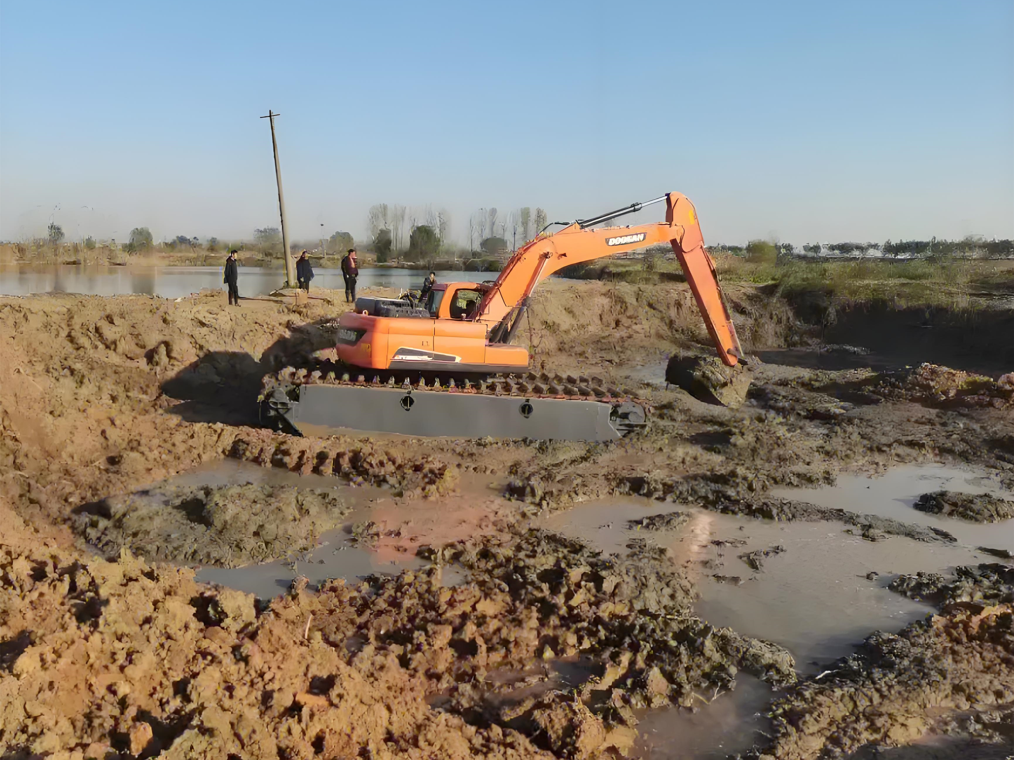 河南洛陽挖機清淤施工隊-魚塘清淤的人工和機械哪種更劃算？